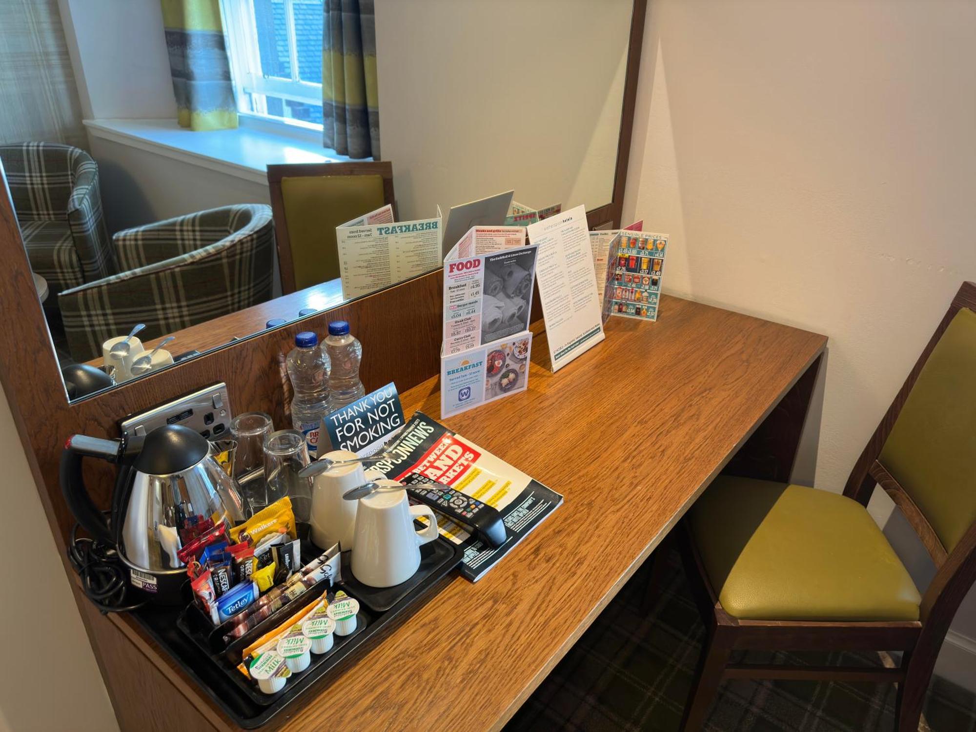 The Guildhall And Linen Exchange Wetherspoon 던펌린 외부 사진