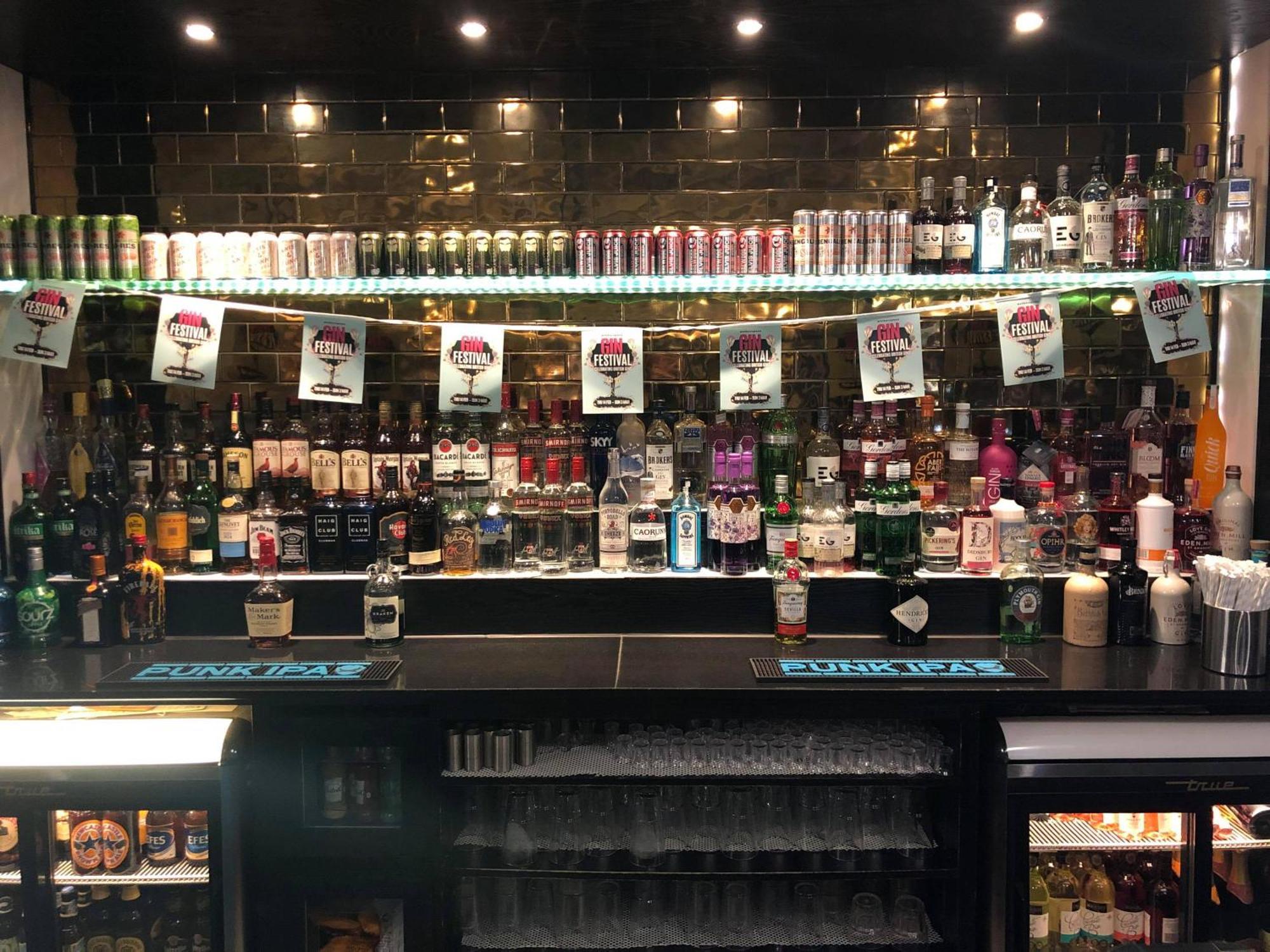 The Guildhall And Linen Exchange Wetherspoon 던펌린 외부 사진