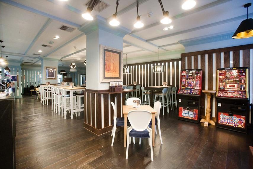 The Guildhall And Linen Exchange Wetherspoon 던펌린 외부 사진