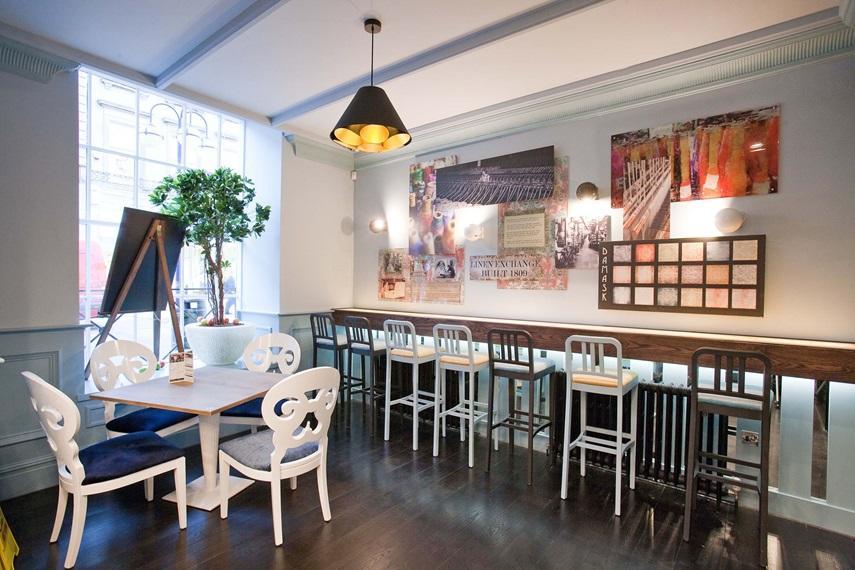 The Guildhall And Linen Exchange Wetherspoon 던펌린 외부 사진